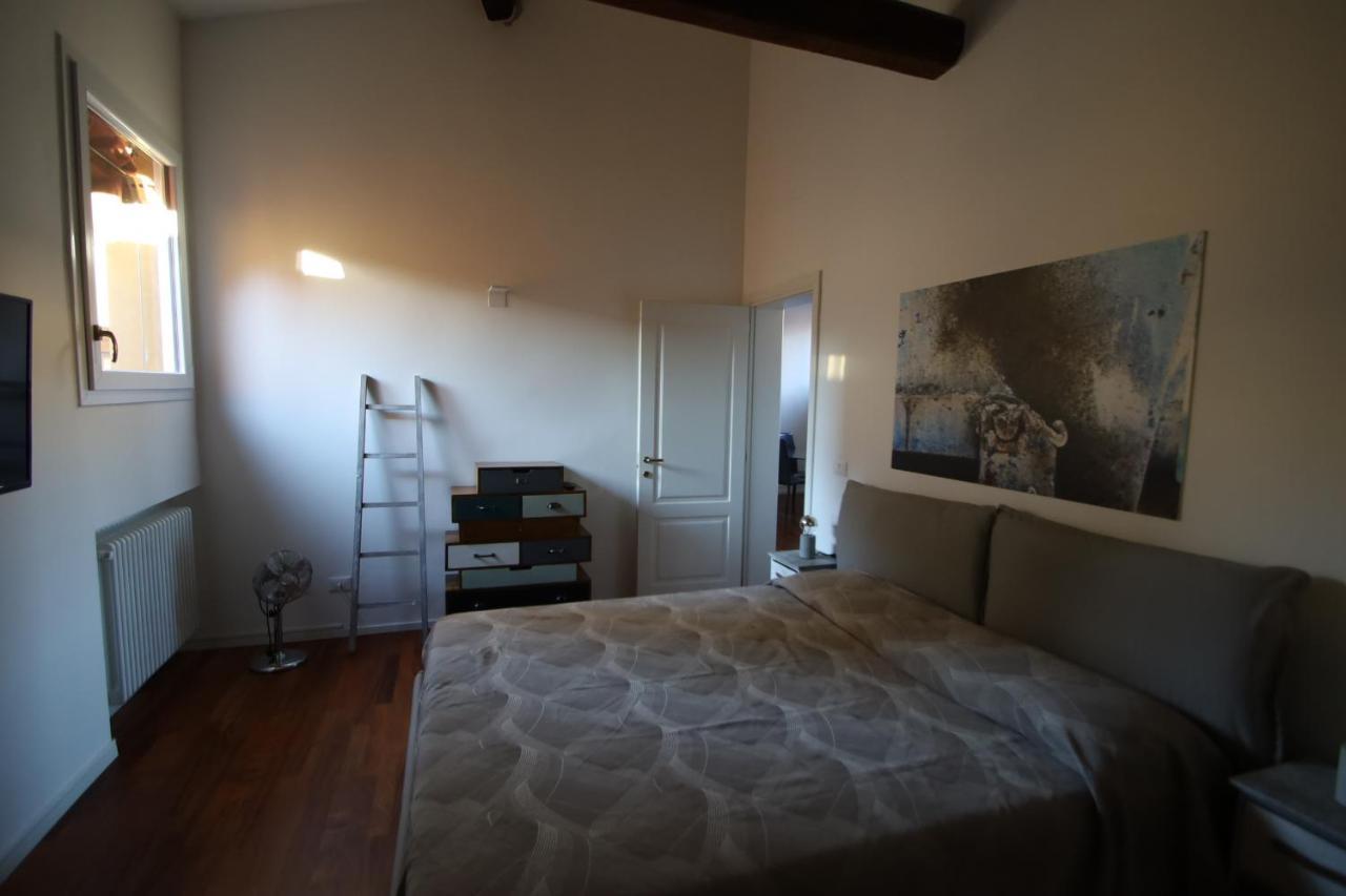 Charme Appartamento Immerso Tra Le Mura Bolognesi 外观 照片
