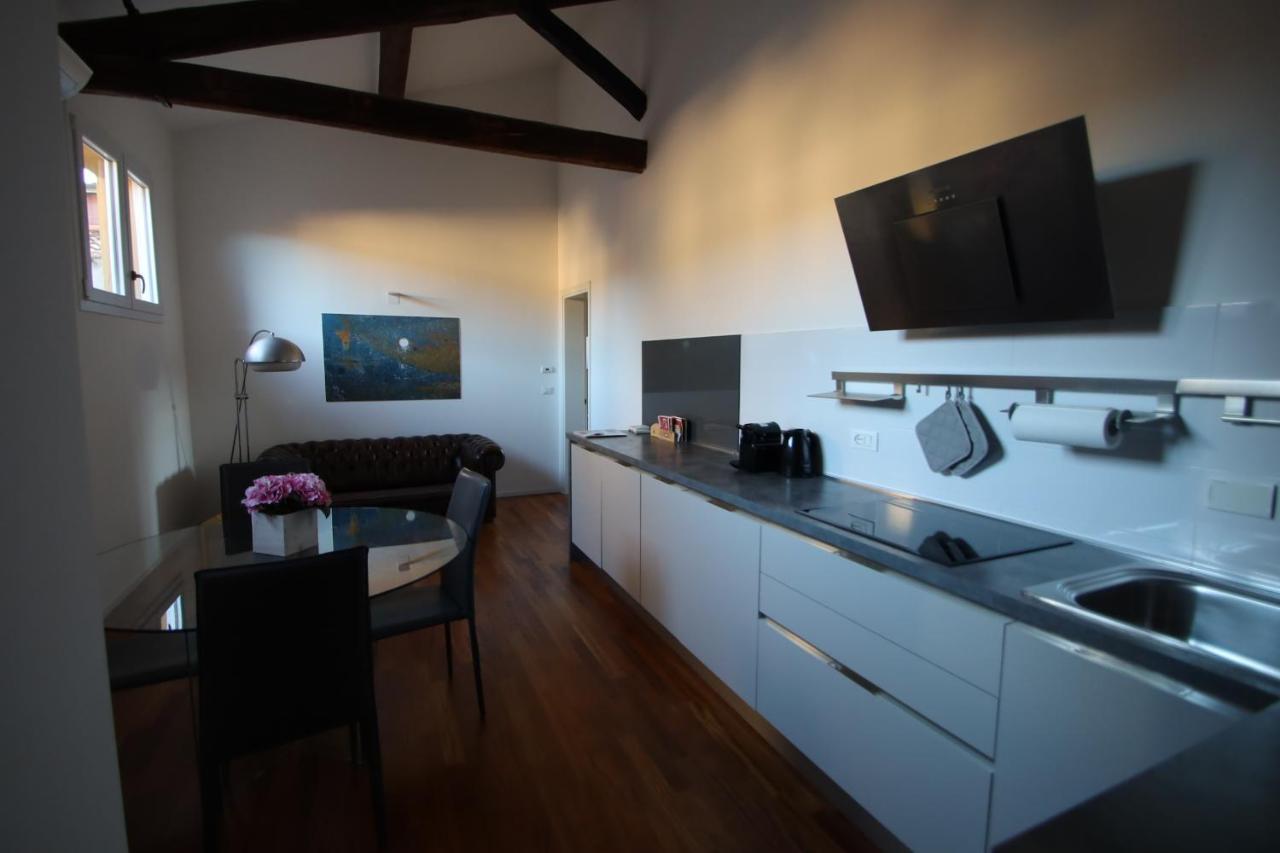Charme Appartamento Immerso Tra Le Mura Bolognesi 外观 照片