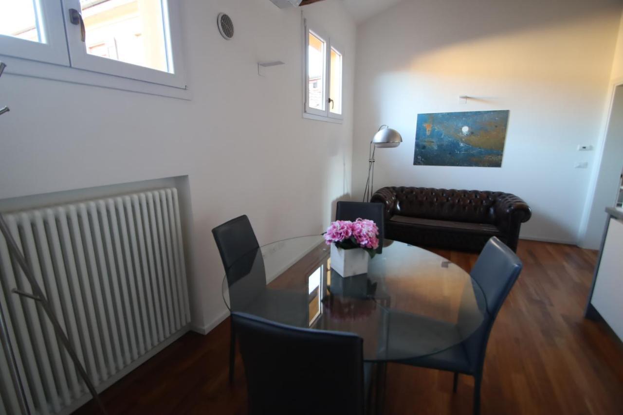 Charme Appartamento Immerso Tra Le Mura Bolognesi 外观 照片